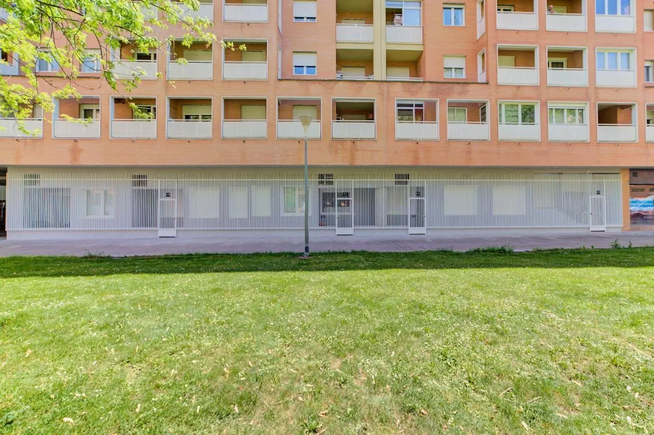 Apartamentos Pamplona Confort By Clabao Apartman